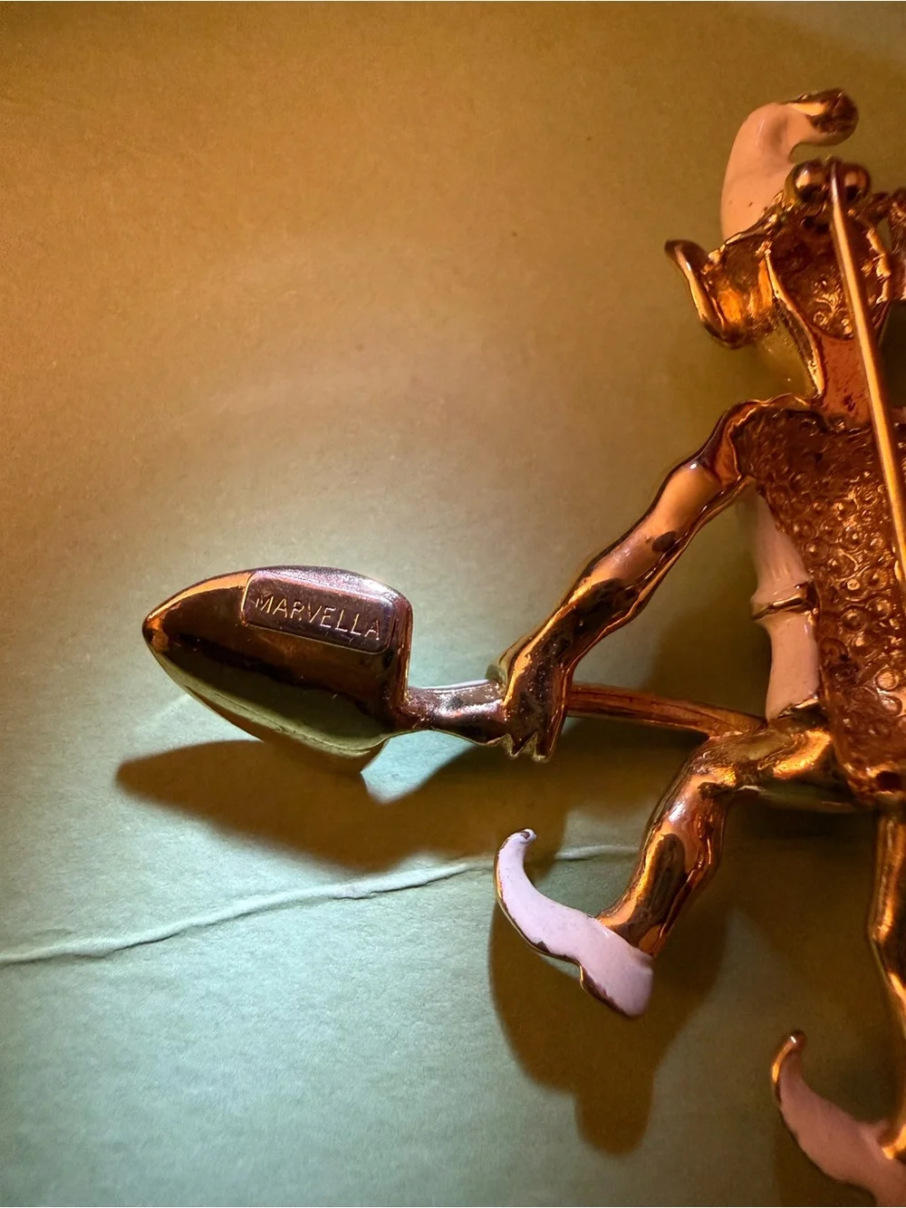 Marvella charming gold